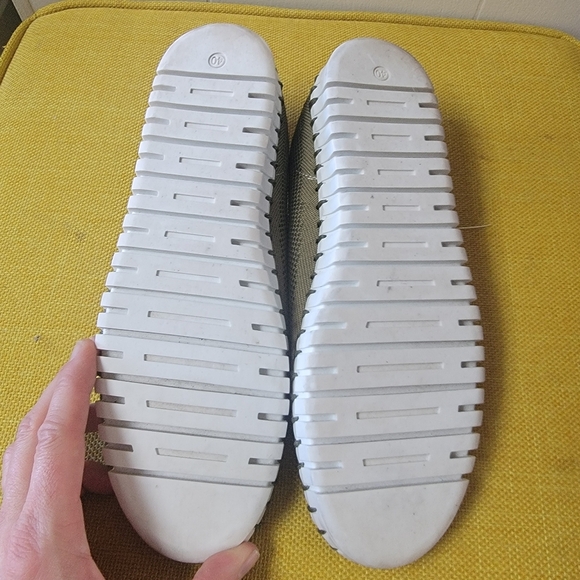 Eric Michael, Lucky, Olive Green, Size 40 (81/2-9) - Picture 3 of 3